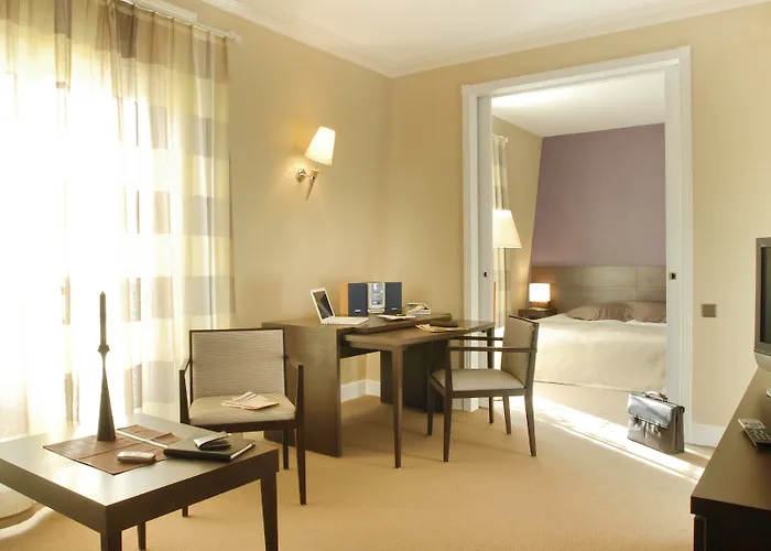 Apartmanhotel Adagio Haussmann Champs Elysees 4*