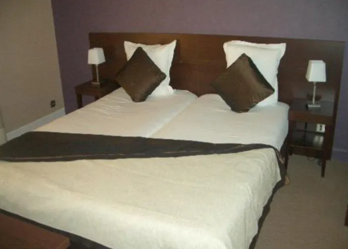 Adagio Haussmann Champs Elysees 4*