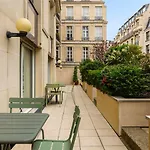 Adagio Haussmann Champs Elysées Aparthotel 4*
