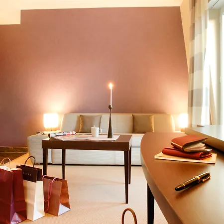 Adagio Haussmann Champs Elysees