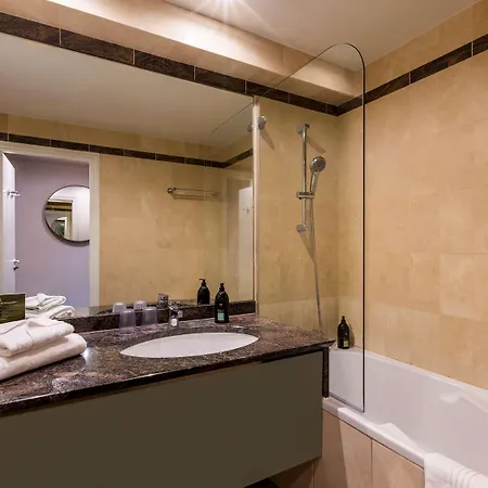 Adagio Haussmann Champs Elysées Apartahotel 4*