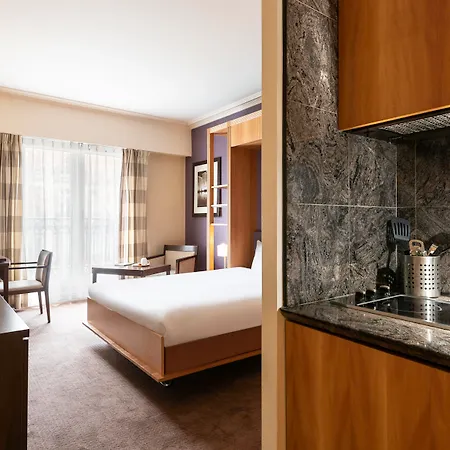 Adagio Haussmann Champs Elysees Lägenhetshotell Paris