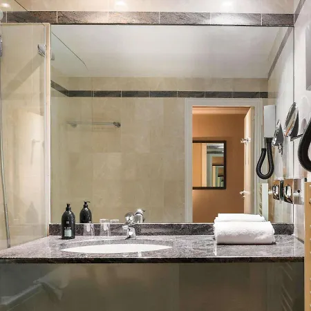 Adagio Haussmann Champs Elysées Apartahotel