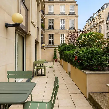 Adagio Haussmann Champs Elysees
