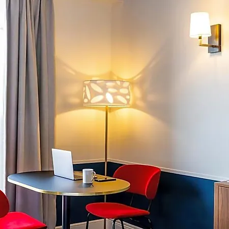 Adagio Haussmann Champs Elysees