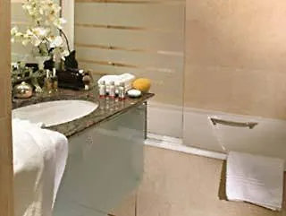 Adagio Haussmann Champs Elysees شقة فندقية باريس