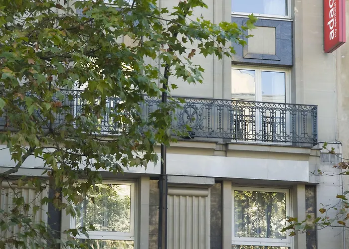 Adagio Haussmann Champs Elysees 4*