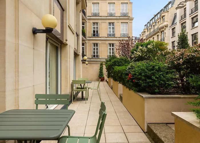 Adagio Haussmann Champs Elysees