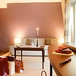 Adagio Haussmann Champs Elysees